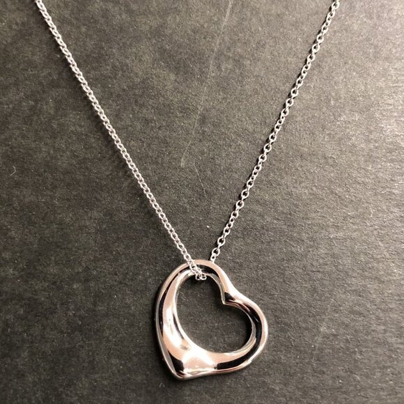 TIFFANY Silver Heart Necklace